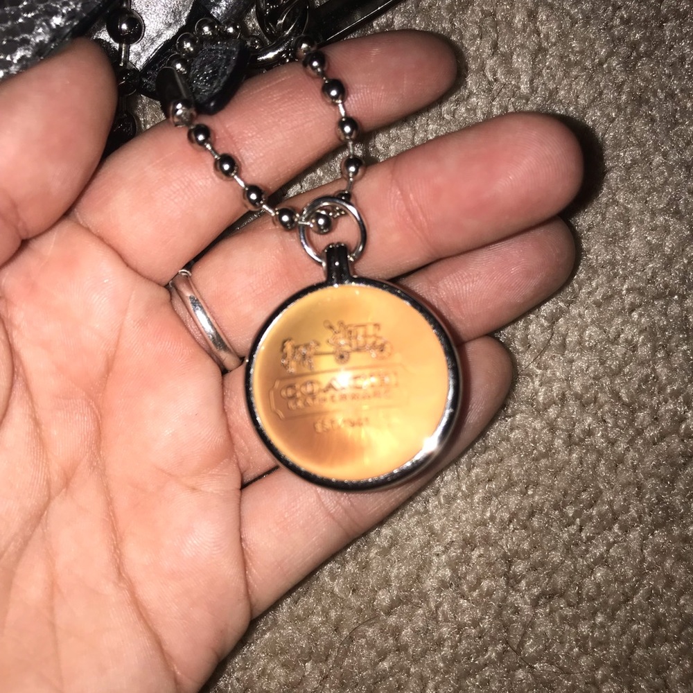 NWOT Silver Coach clutch w/ shoulder strap. - Picture 5 of 7